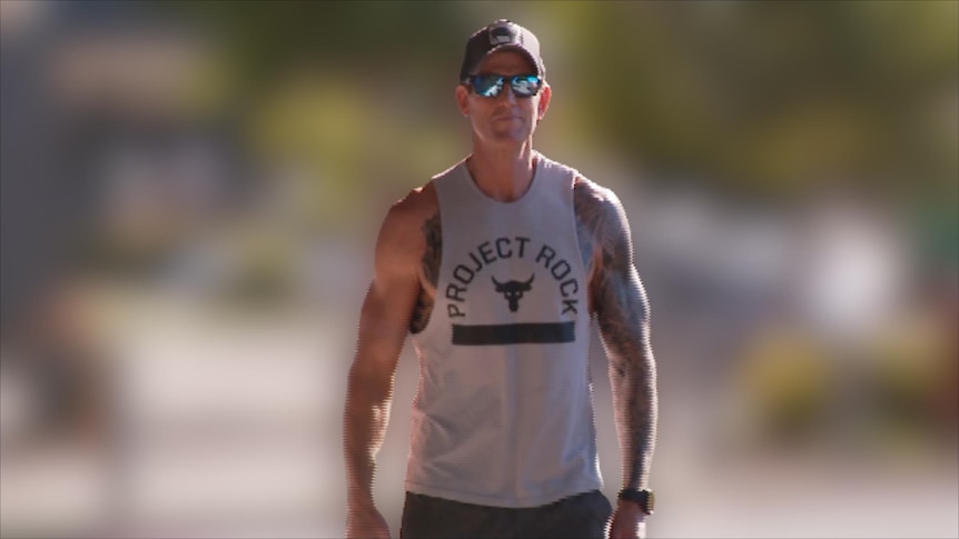 Ben Roberts-Smith reports to police as NSW premier denies 'special treatment'