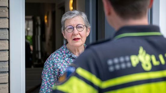 Ouderen bestolen van sieraden en geld door man die zich voordoet als agent en bankmedewerker