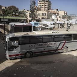 Eerste twee van 47 Palestijnen met visum zijn uit Gaza onderweg naar Nederland