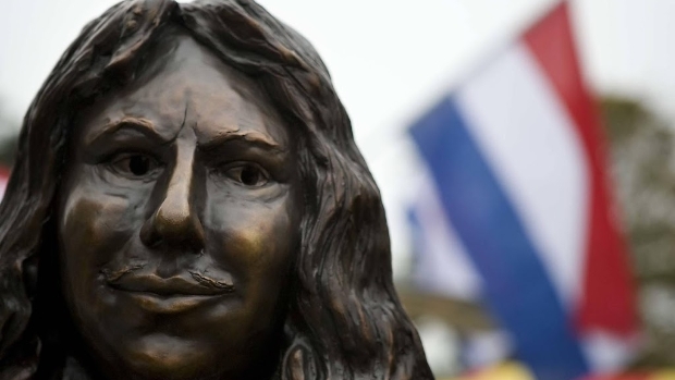 Bronzen beeld schilder Jan Steen weg in Warmond, aangifte gedaan