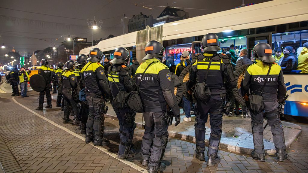 Toch nog beelden van metrostations rond Maccabi-rellen gevonden