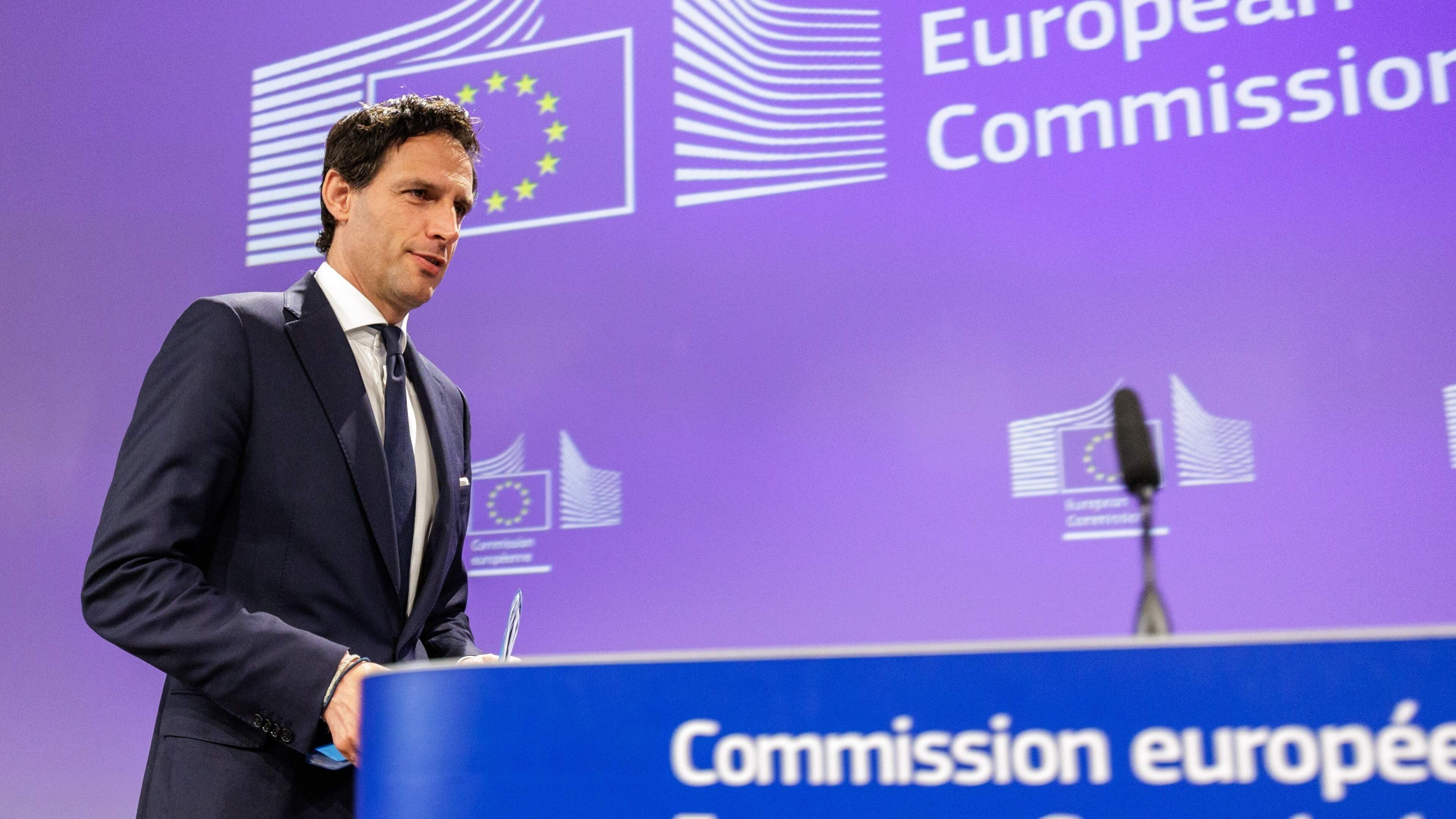 Wopke Hoekstra zwakt radicaal EU-klimaatbeleid af: ’We gaan fenomenaal veel extra investeren in Europa, maar het is niet genoeg’