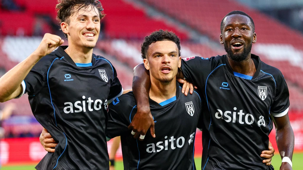 Heracles loopt over Jong Utrecht heen en pakt koppositie eerste divisie