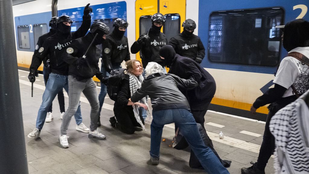 Meer dan 200 betogers opgepakt op en rond station Den Haag