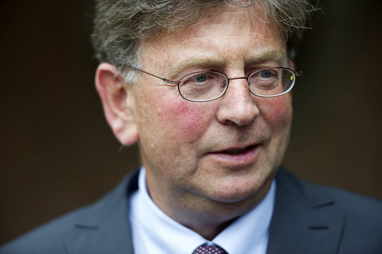 Oud-politicus en voormalig burgemeester van Groningen Jacques Wallage (79) overleden