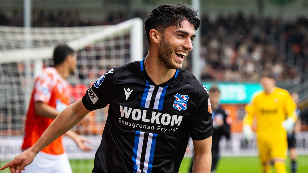 Heerenveen zeker van play-offs, Volendam zakt naar plaats zestien