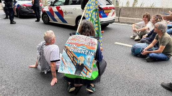 Vier demonstranten Extinction Rebellion nog vast, 53 aanhoudingen in totaal