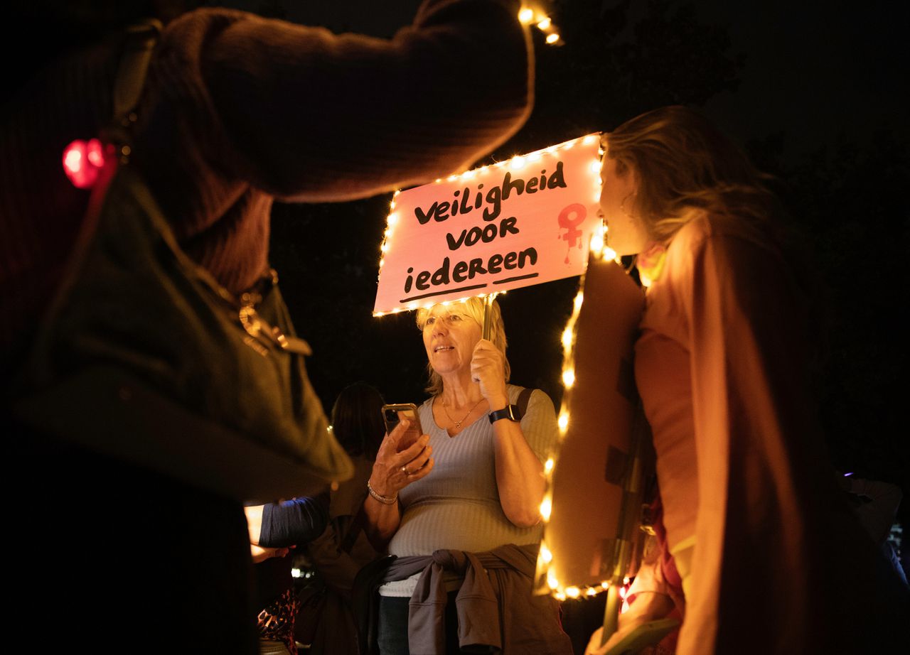 Wat is een jaar na de moord op de zeventienjarige Lisa gedaan aan vrouwveiligheid? ‘Je moet dat structureel onder de aandacht brengen, niet alleen bij spraakmakende gebeurtenissen’