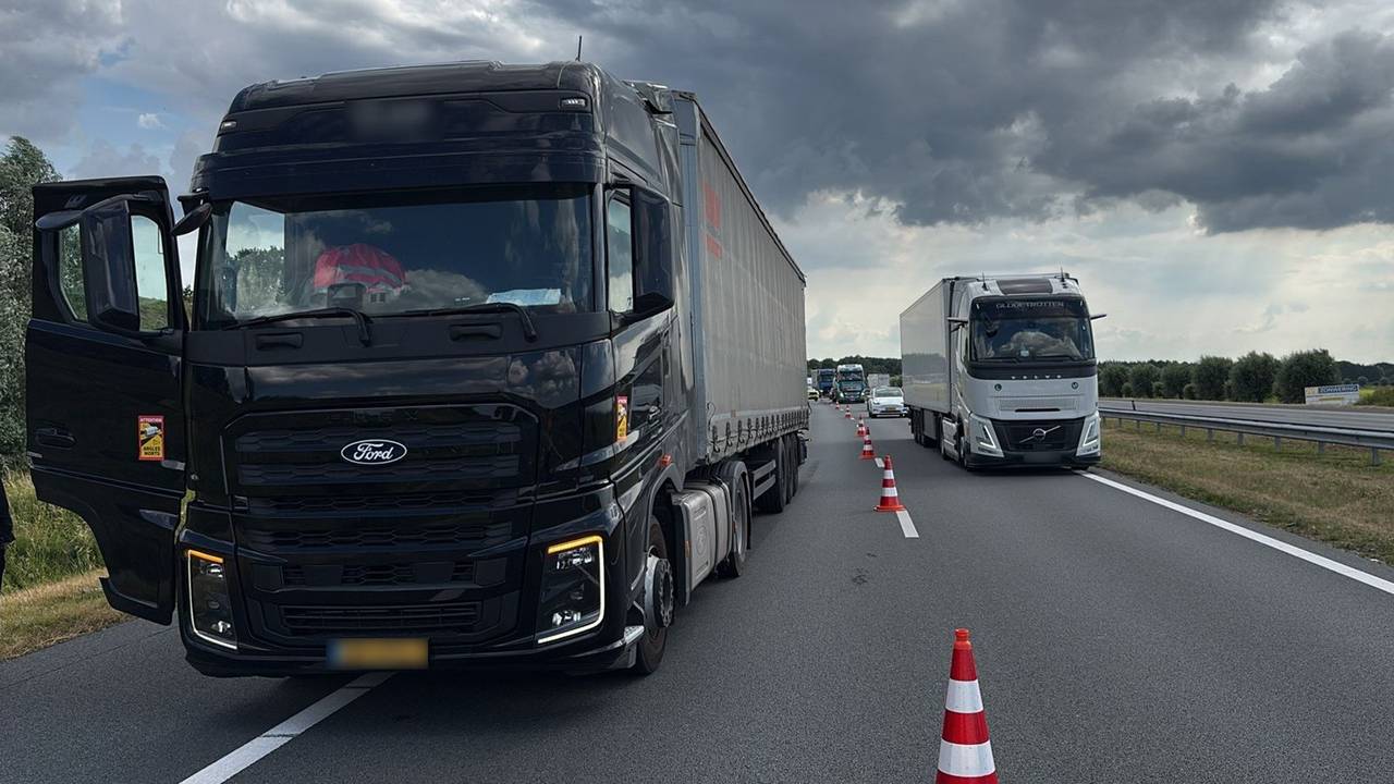 Stilgevallen vrachtwagen op A50 zorgt voor vertraging Arnhem