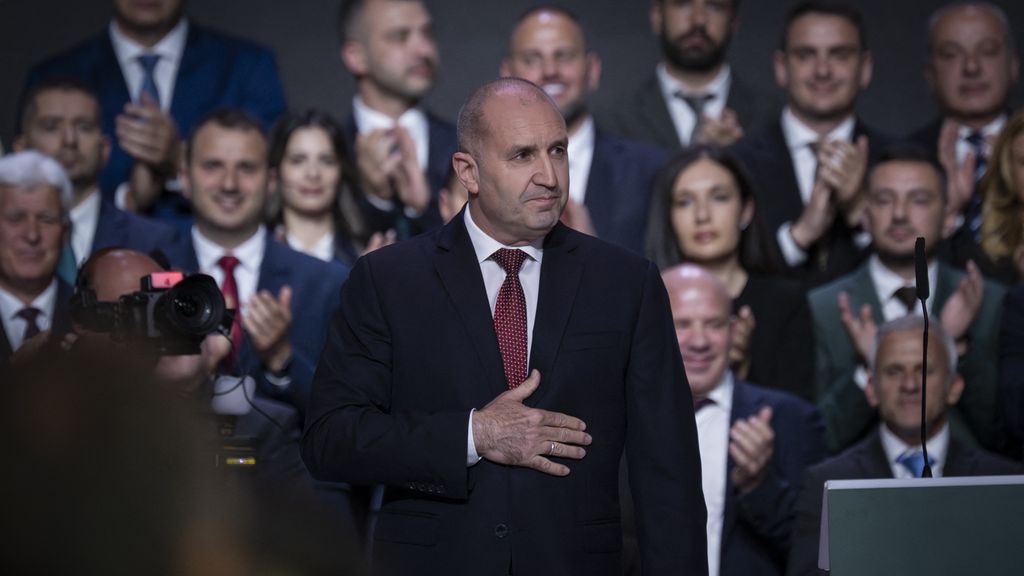 Radev pakt absolute meerderheid in Bulgarije en dat voedt 'Orbán-angst' in EU