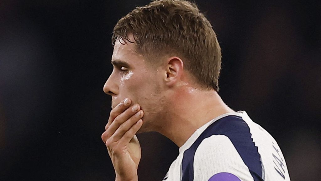 Misère voor Spurs houdt aan: rode kaart Van de Ven en nederlaag tegen Crystal Palace