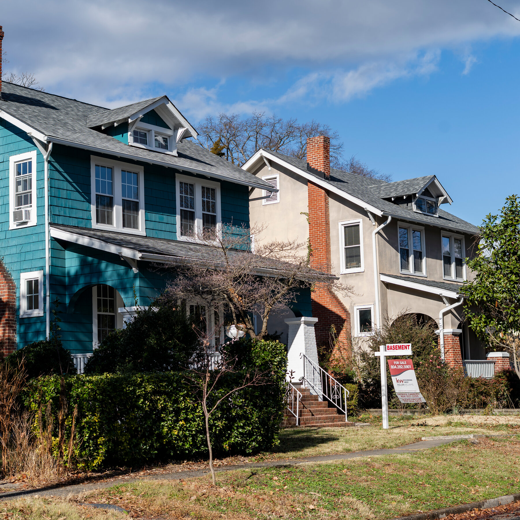 U.S. Mortgage Rates Fall Below 6% for First Time in Years