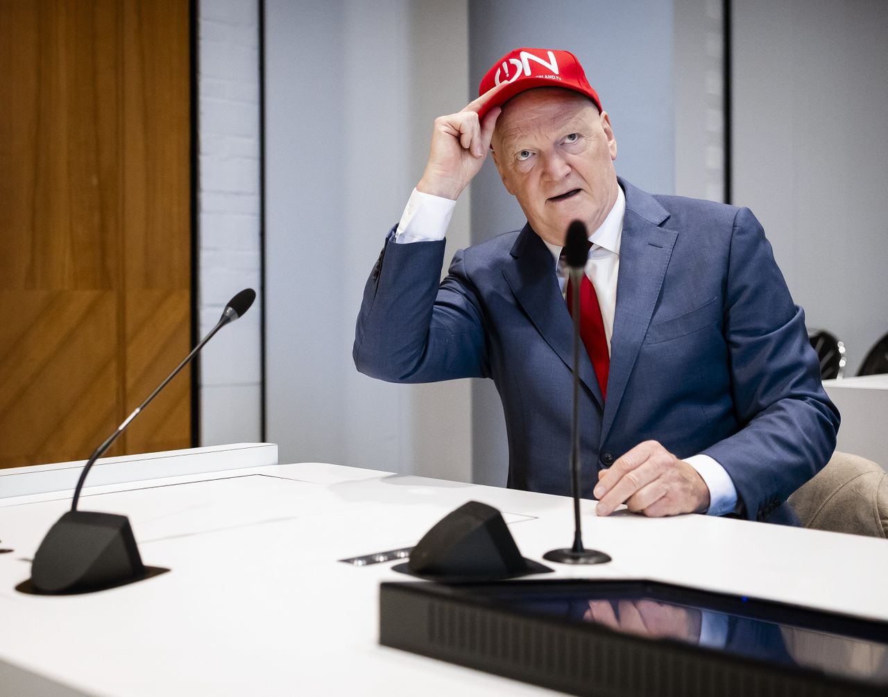 ‘Eerherstel’ (en 100.000 euro) voor Arnold Karskens: Haags gerechtshof uiterst kritisch op zijn ontslag bij omroep Ongehoord Nederland