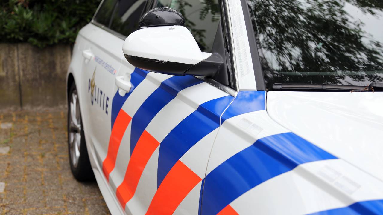 Man (34) zwaargewond bij aanrijding op A2 Hintham, politie zoekt getuigen