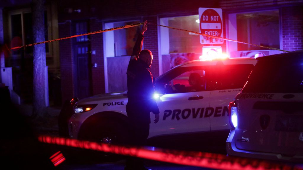 Twee doden bij schietpartij op campus in VS, klopjacht op schutter