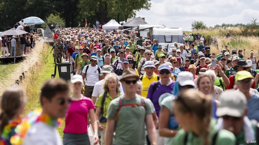 Vierdaagse Nijmegen plaatst 8 extra vrouwentoiletten in de stad