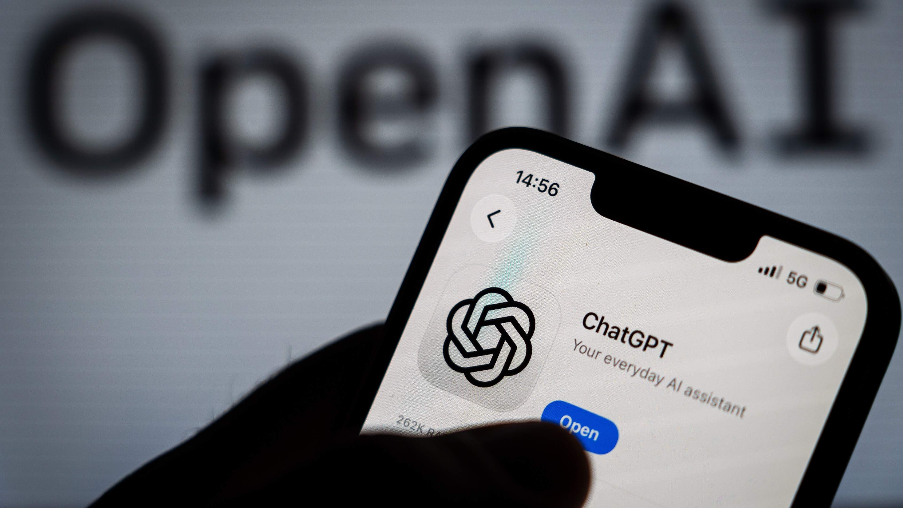 Advertenties duiken op in ChatGPT: nieuwe miljardenstrijd om reclamegeld