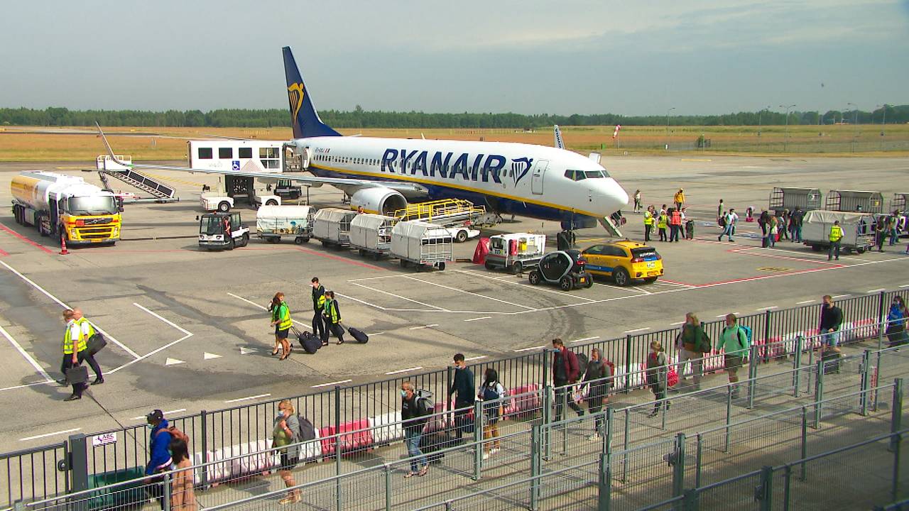 Storing in luchtverkeerstoren: geen vliegverkeer op Eindhoven Airport