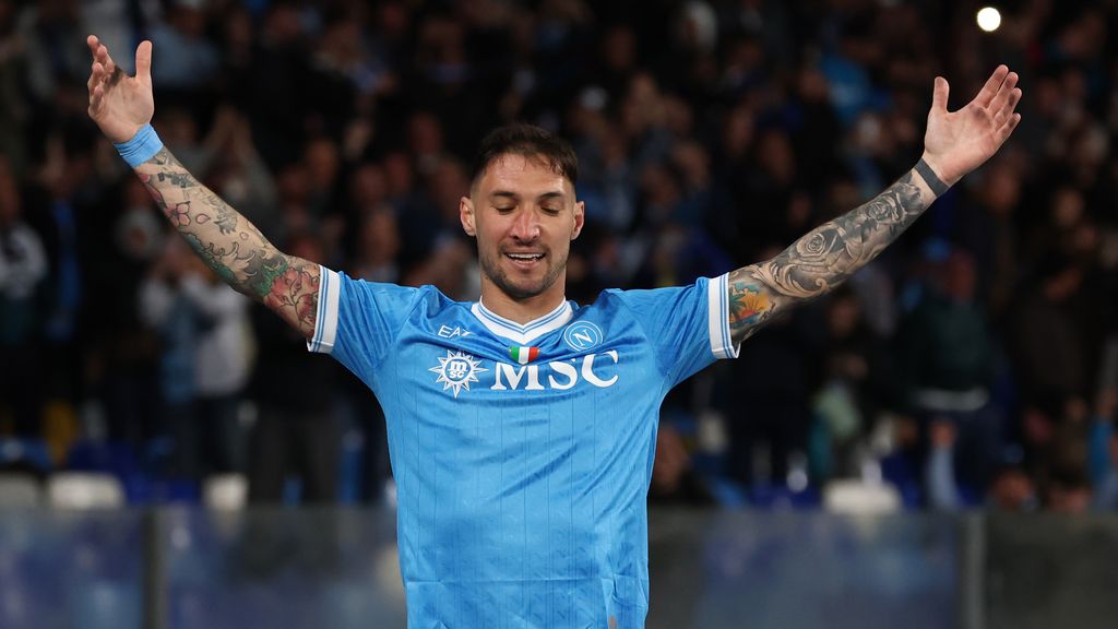 Napoli wipt over Milan heen in Serie A na zege in fletse onderlinge confrontatie