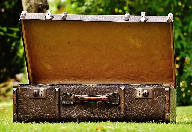 Australian man charged with murder after Thai girl’s body found in suitcase