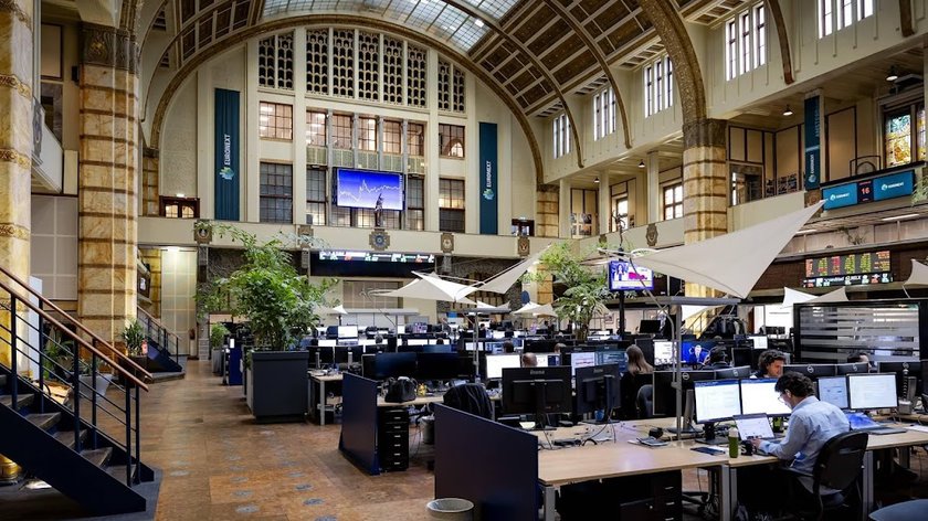 AEX opent hoger door koersherstel chipbedrijven