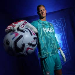Doelman Kjell Scherpen maakt fraaie transfer van 14 miljoen naar Ipswich Town