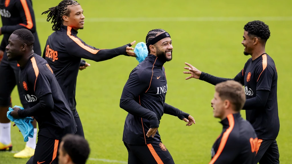Nederlands elftal volledig fit richting Algerije, WK-rugnummers bekendgemaakt