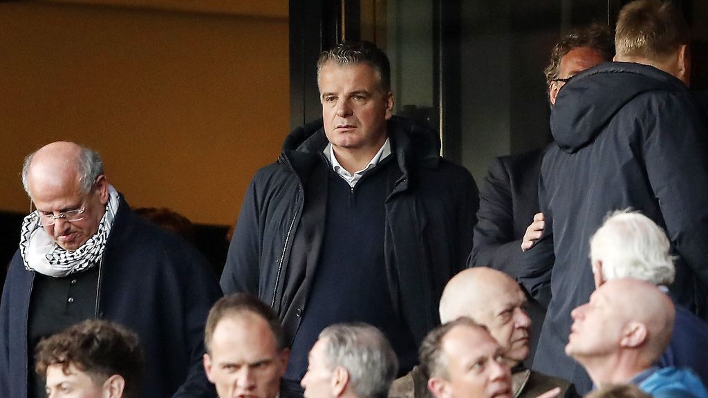 Man (24) aangehouden voor delen van 06-nummer Feyenoord-directeur