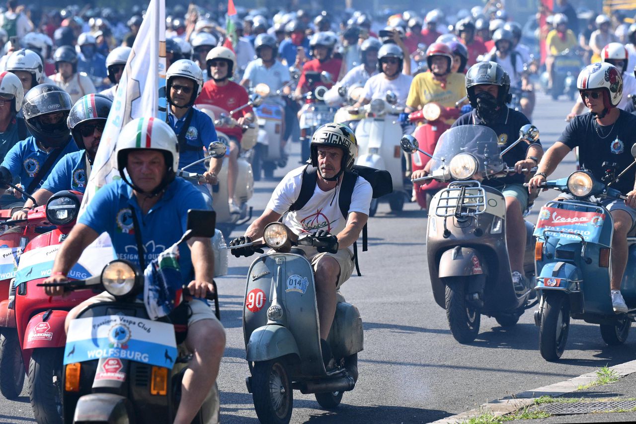 Tachtig jaar en nog altijd hip: Italiaanse scooter Vespa staat voor stijl, elegantie en la dolce vita