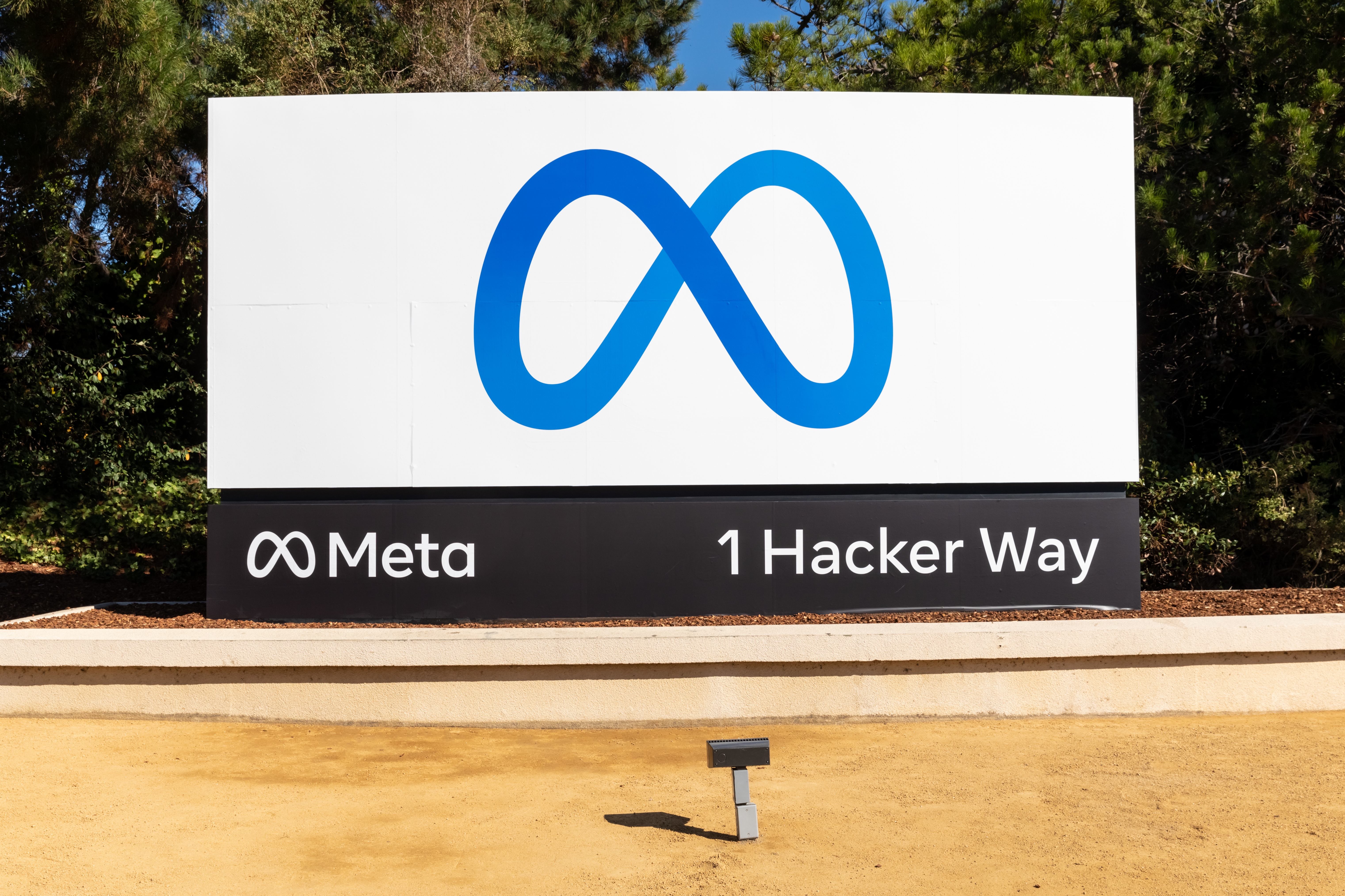 Meta plans to release AI-powered prediction market app, documents show
