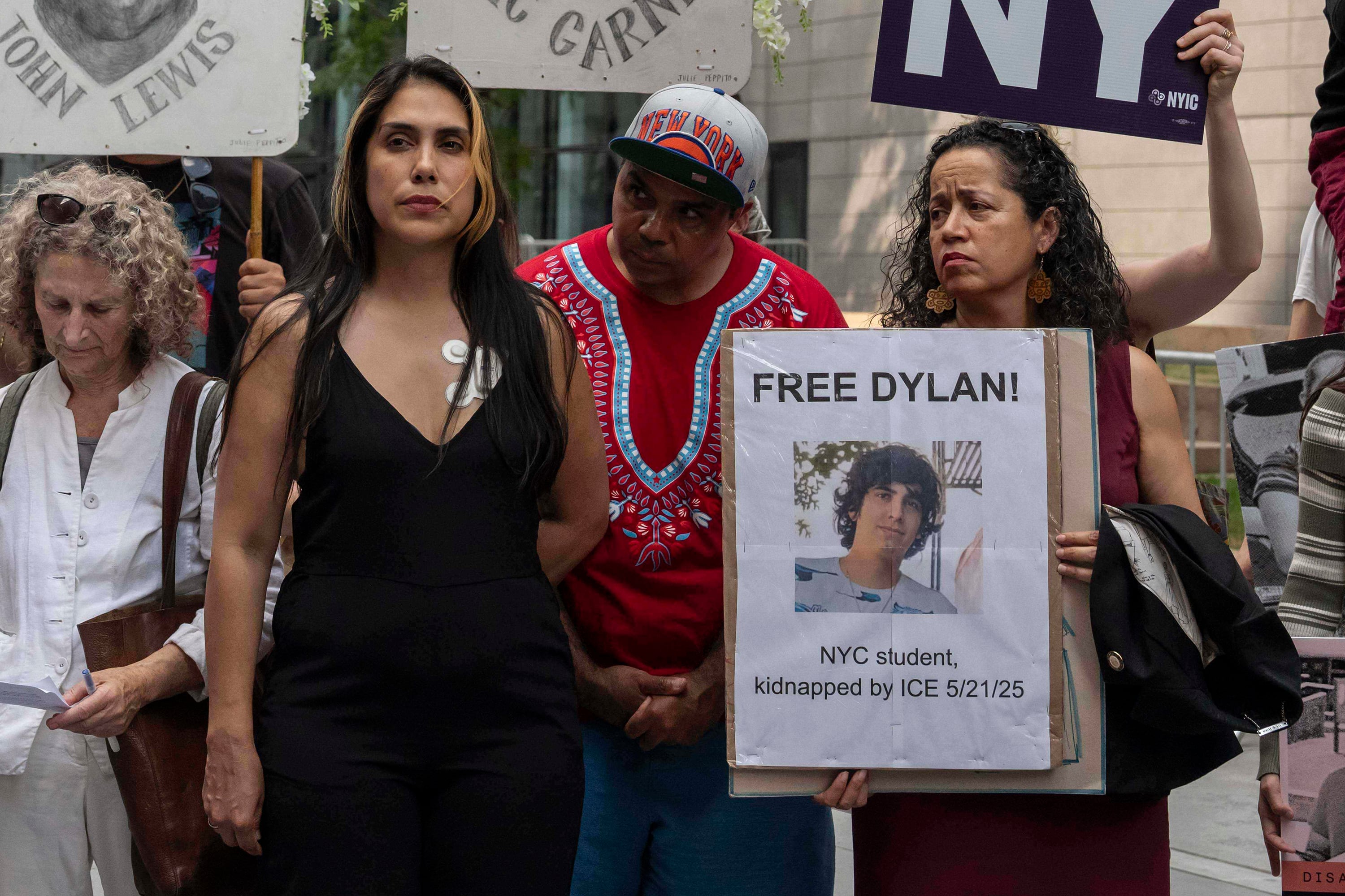 Dylan López Contreras, the first high school student detained by ICE in New York, released after nearly 10 months