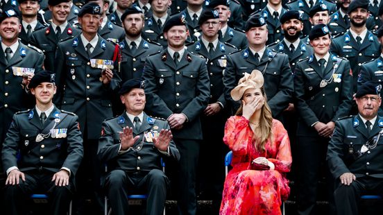 Zilveren Camera voor foto van prinses Amalia op Amersfoortse kazerne