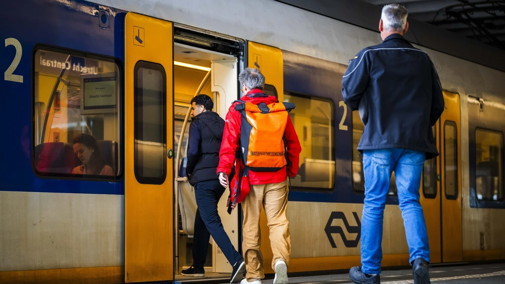 Geen treinen tussen Utrecht en Den Haag door kapotte bovenleiding