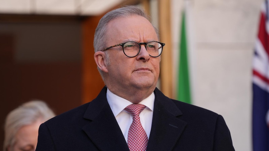 Live: PM flags strengthening powers of eSafety commissioner for social media ban