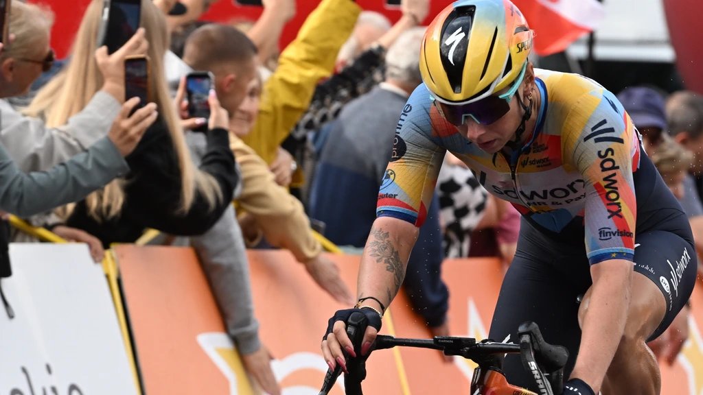 Oppermachtige Wiebes laat niets liggen en wint de Ronde van Polen