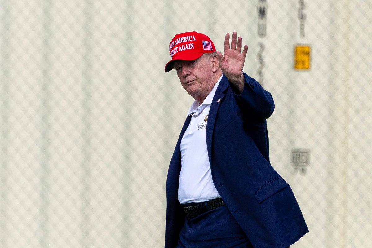Trump has gained 23 pounds in three years. Doctors warn his weight poses a ‘strong risk factor’