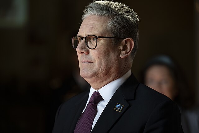 Starmer weigert op te stappen ondanks druk kabinet