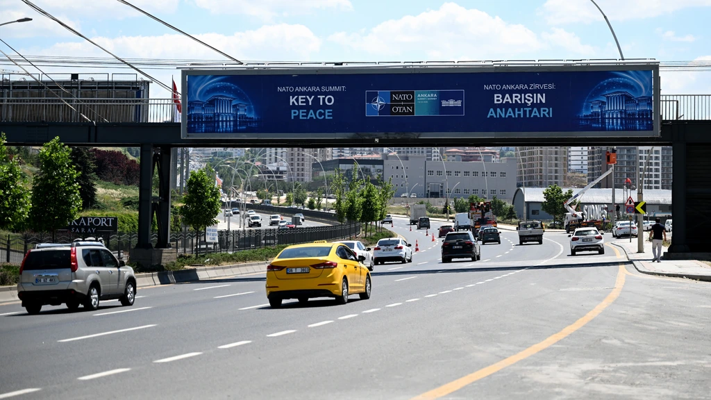 Oppositiemedia Turkije geweigerd op NAVO-top in Ankara