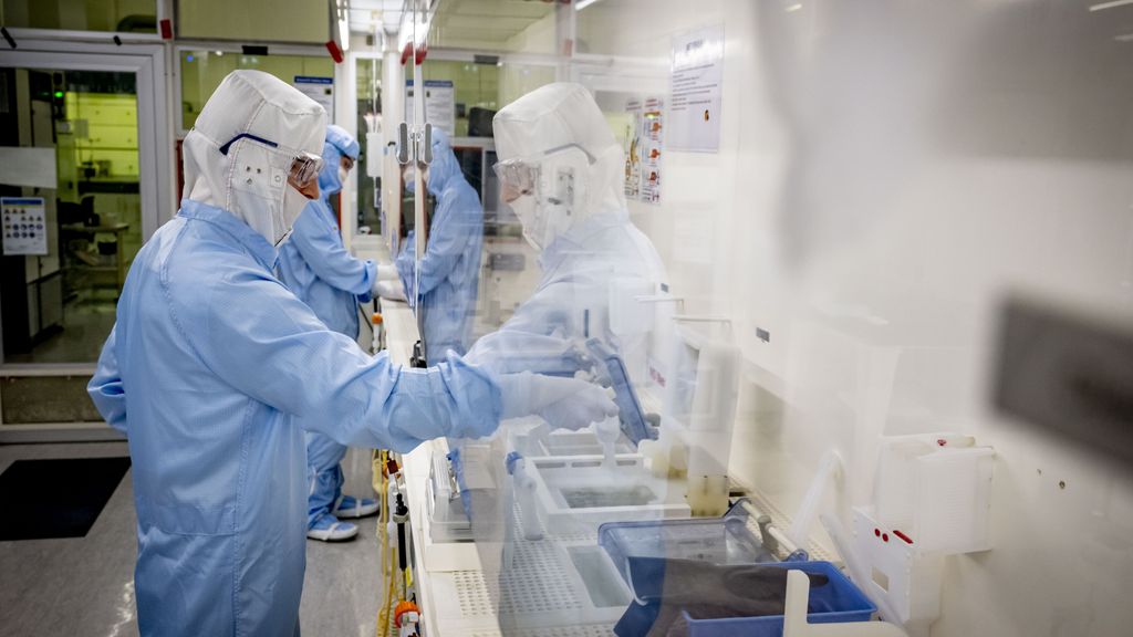 Kabinet steekt bijna half miljard euro in techindustrie