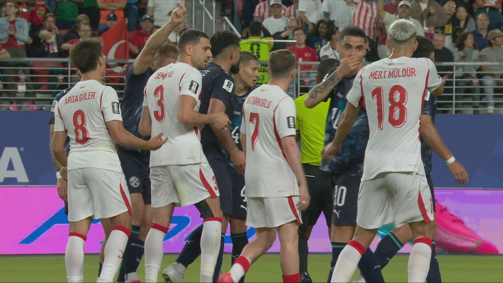 Bondscoach Paraguay laakt rood om hand voor mond: 'Vrees dat voetbal z'n essentie verliest'