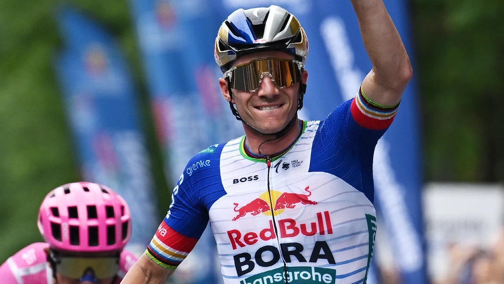 Evenepoel recordwinnaar Clásica San Sebastian met vierde zege