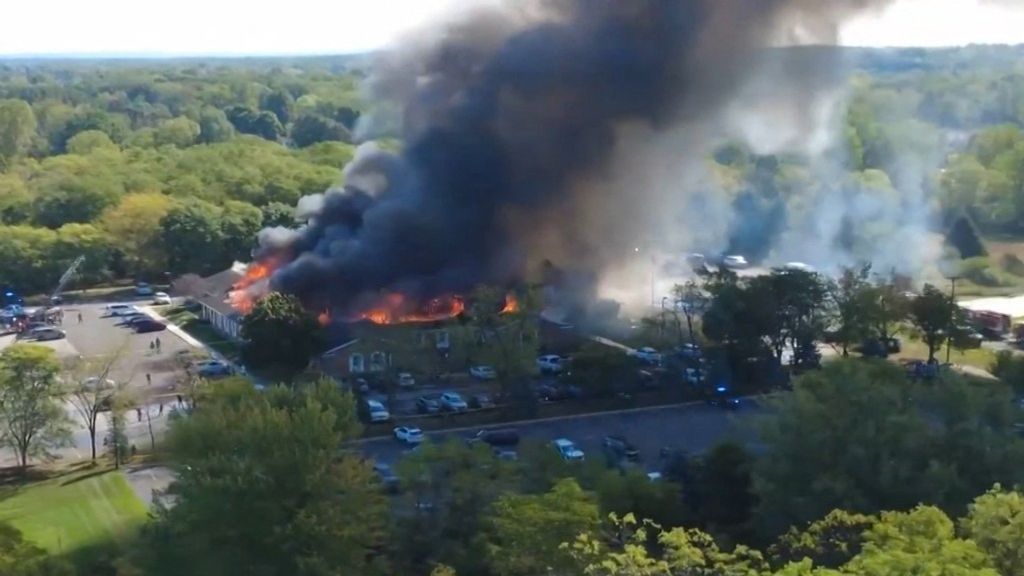 Vijf doden bij aanslag op kerk VS, kerkgebouw in brand