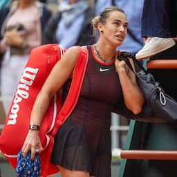 Sabalenka zit stuk na ineenstorting op Roland Garros: 'Wil stoppen met tennis'
