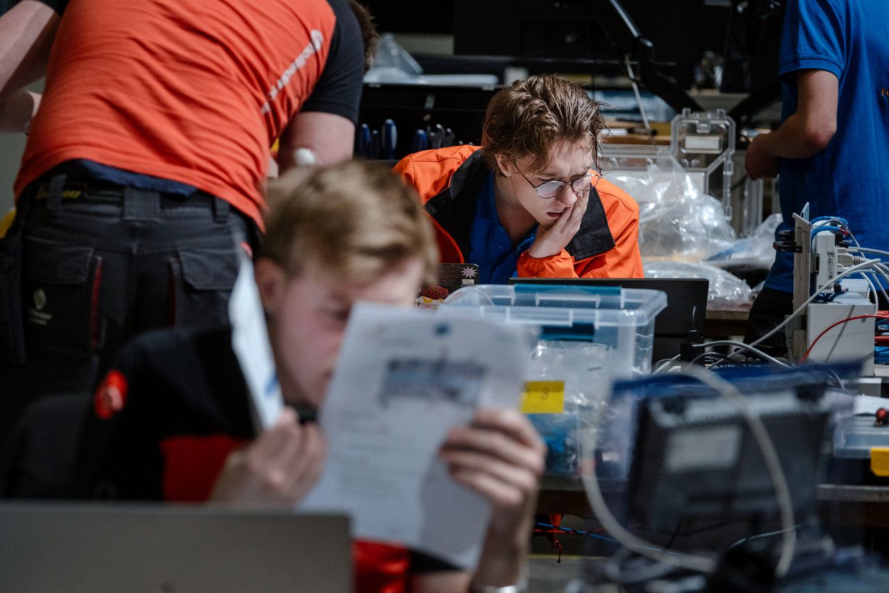 Wat moeten al die hbo-afgestudeerden nog nu AI hun werk beter kan?