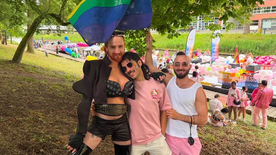 Utrecht Pride in beeld: boten, vlaggen en glitters
