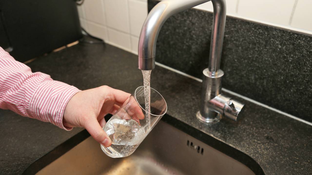 Tientallen huishoudens in Lieshout zonder water, juist nu het zo warm is