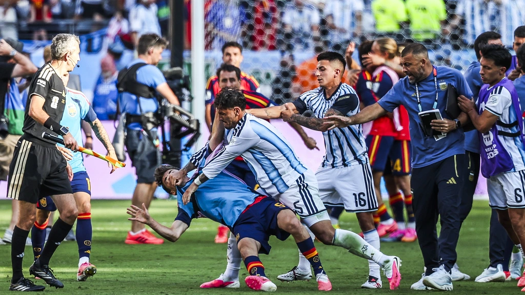 FIFA start tuchtzaken tegen Argentijnse spelers en bond na misdragingen op WK