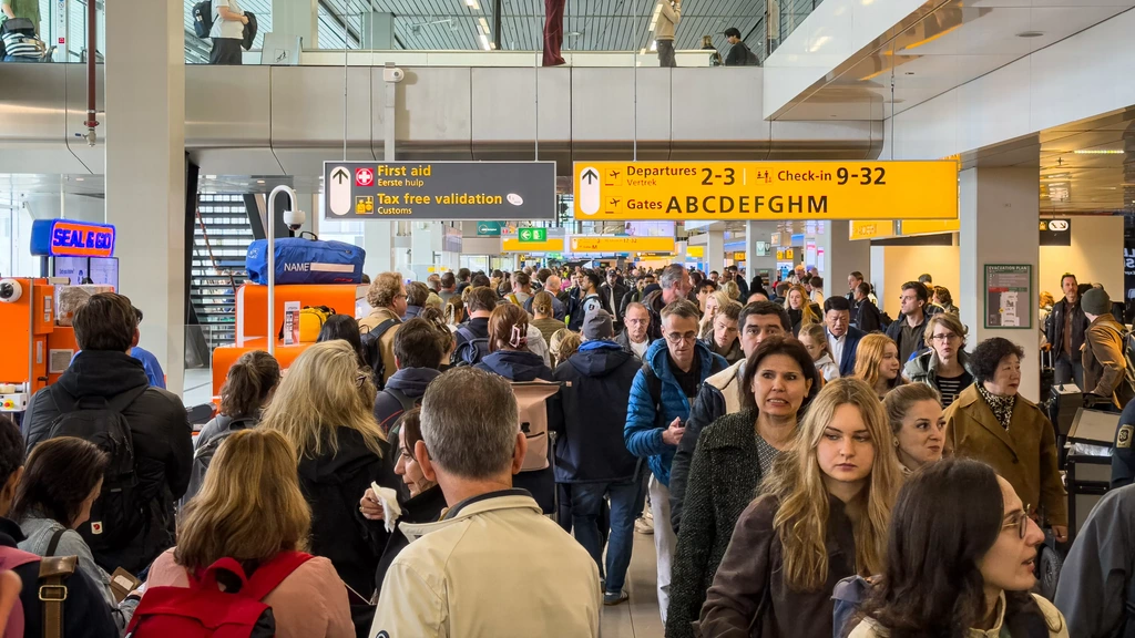Storing elektronische paspoortcontrole op Schiphol verholpen