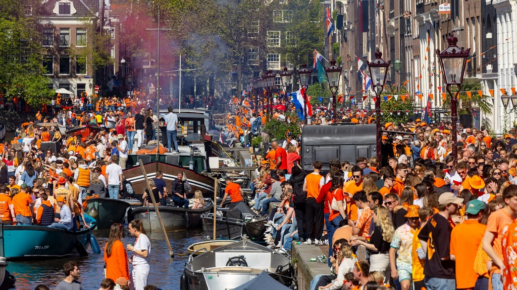 Amsterdam komt moeilijk af van hardnekkig imago dat op Koningsdag alles mag