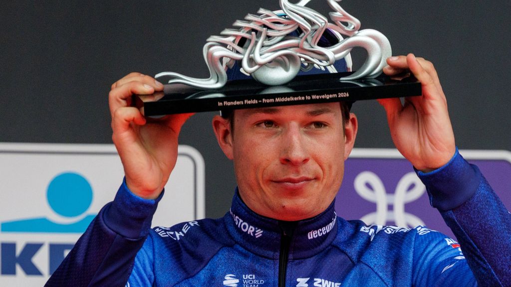 Aanval Van der Poel en Van Aert slaagt net niet, Philipsen wint In Flanders Fields